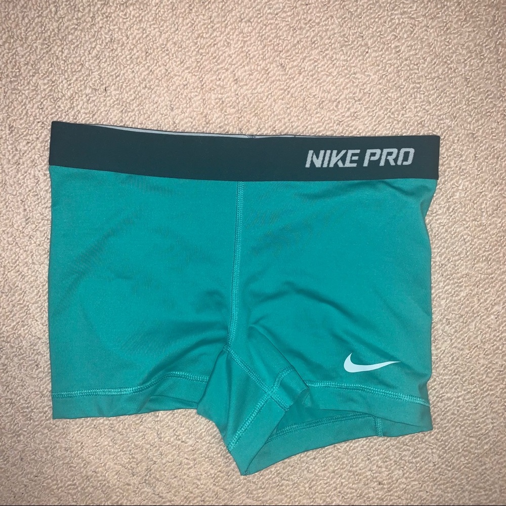 nike pros